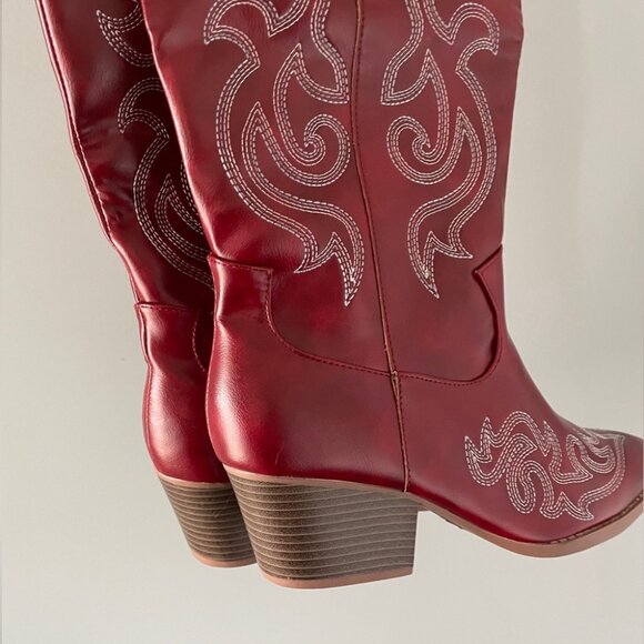 Red western cowboy boots - women’s size 8 - Picture 2 of 5